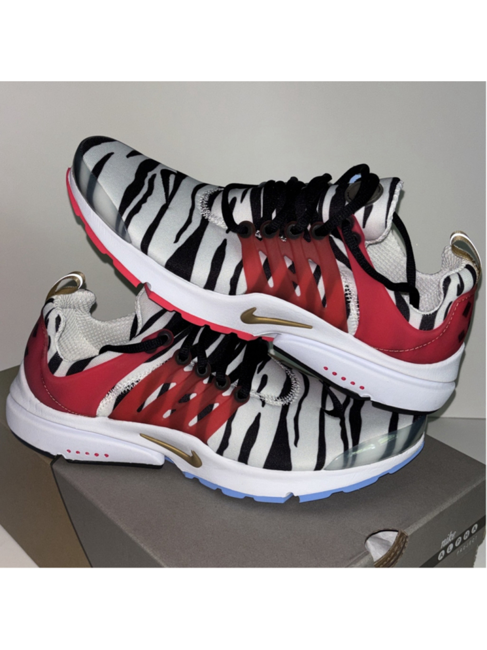 Nike Air Presto South Korea Mens Medium White Metallic Gold Black CJ1229 100 - Picture 9 of 10